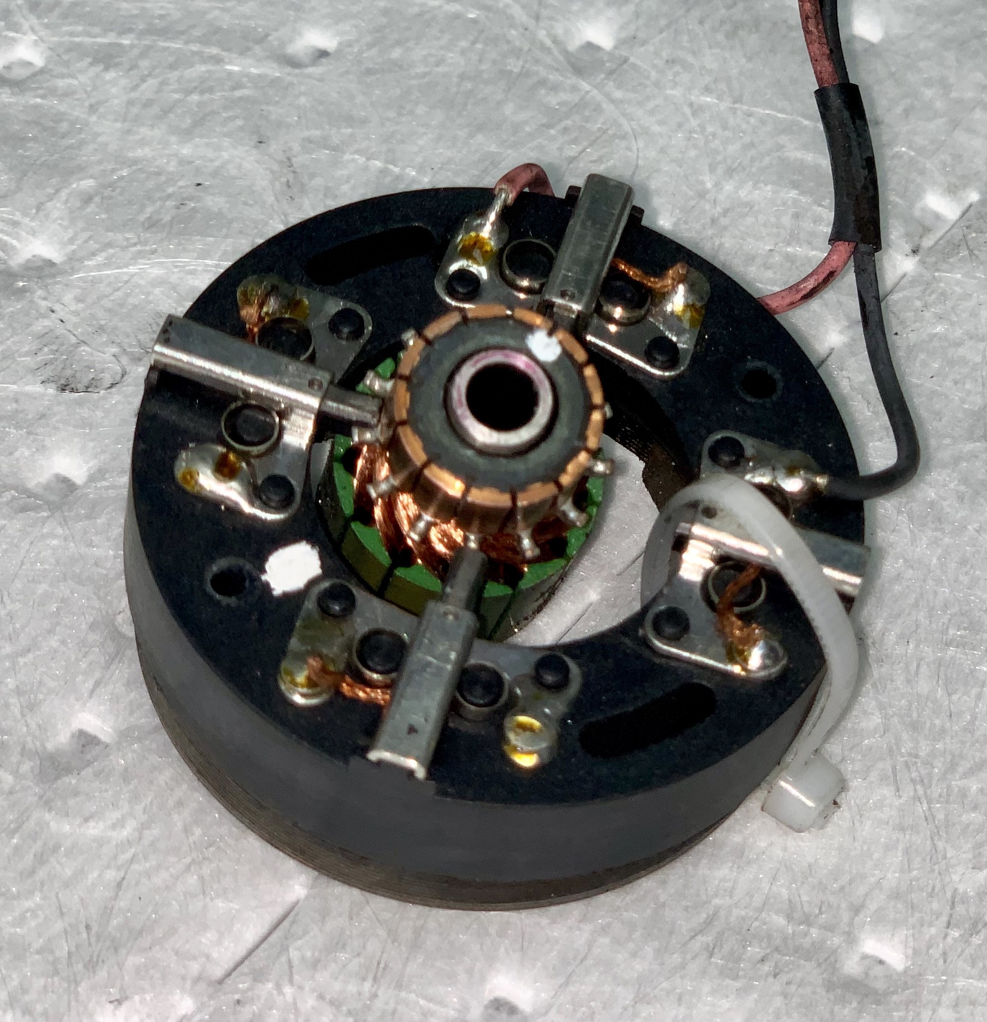 Servo Motor Feedback Device Repair Services | Global Electronic Services