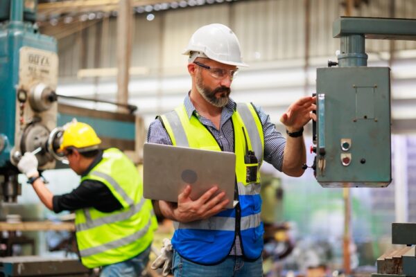 7 Signs It’s Time To Hire a Manufacturing Maintenance Consultant
