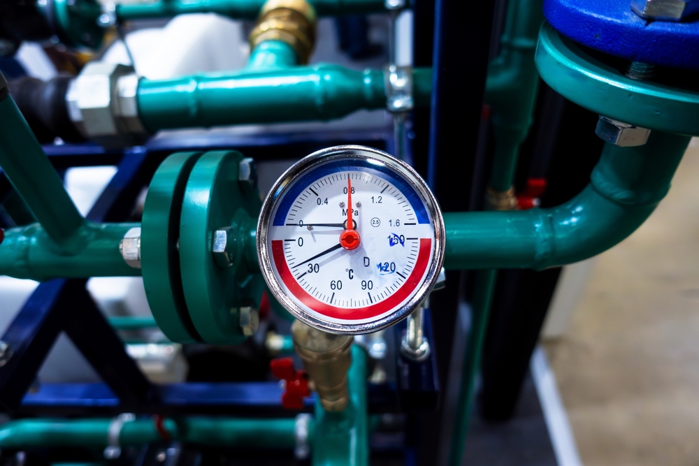 A Pressure Gauge With A Scale