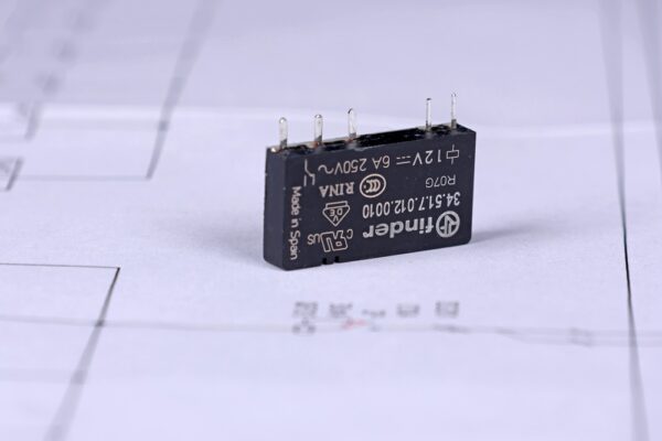 Ultra-thin Intermediate Relays
