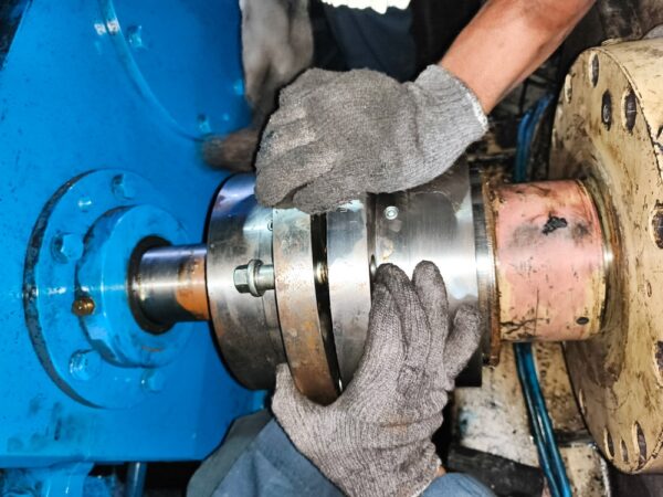 Assembly Of A Heavy-duty Industrial Gear Coupling Sleeve